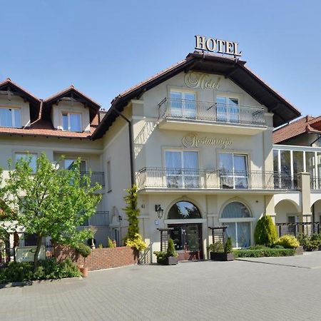 Hotel Mateo Stopnica Kültér fotó